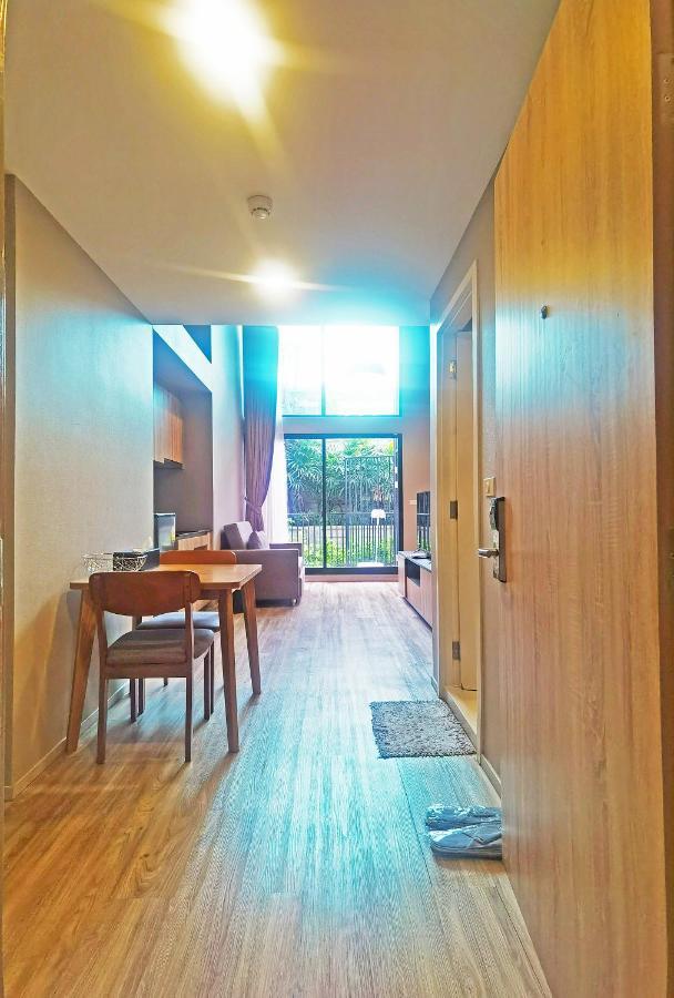 Blossom Sathorn Hospitality （曼谷高端酒店公寓） Exterior photo